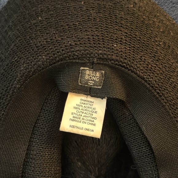 Billabong used woman’s black hat - Picture 3 of 3